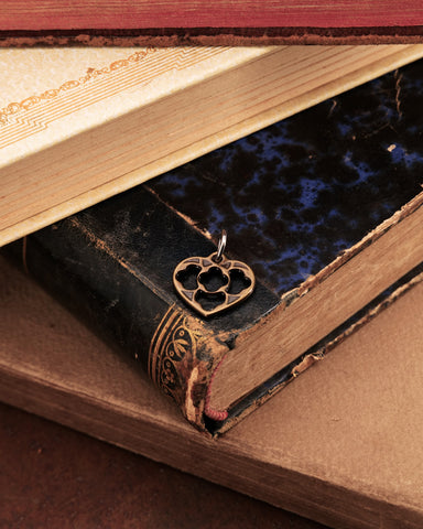 Charm cuore piccolo - Bronzo oro antico