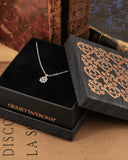 Collana girocollo in acciaio con micro pendente Fiore gotico