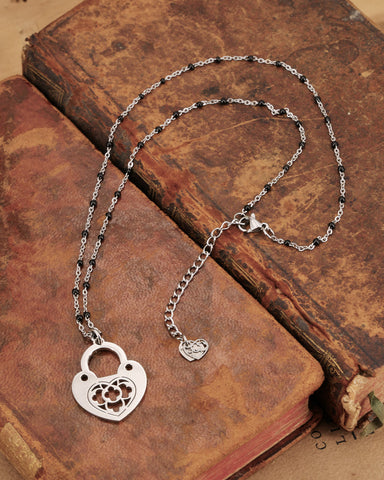 Collana corta con sfere nere in acciaio - Lucchetto cuore