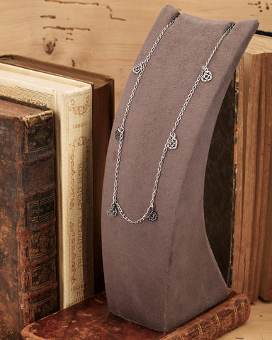 Collana girocollo in acciaio con 6 mini pendenti Cuore