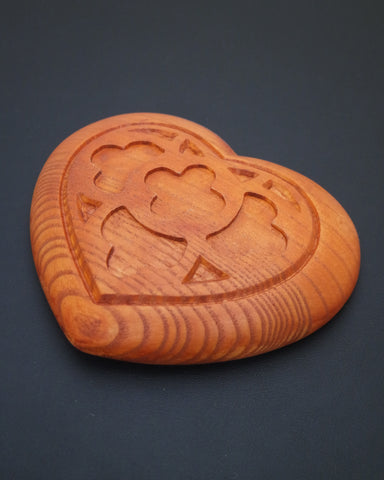 "Decoro da parete" cuore in legno - Finitura in mogano