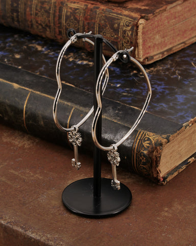 Orecchini cerchio "cuore" in acciaio - Chiave fiore gotico