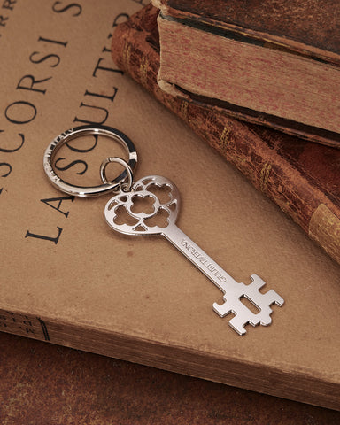 Portachiavi in acciaio satinato - Chiave grande cuore